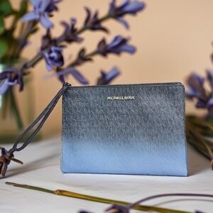 Michael Michael Kors Jetset travel extra large zip, clutch NEW WITHOUT TAGS